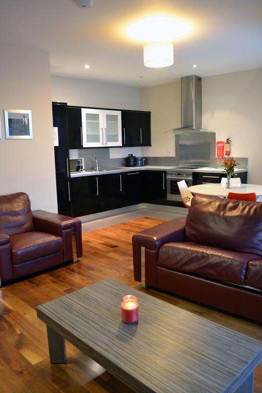 Carrick Plaza Suites And Apartments Стая снимка