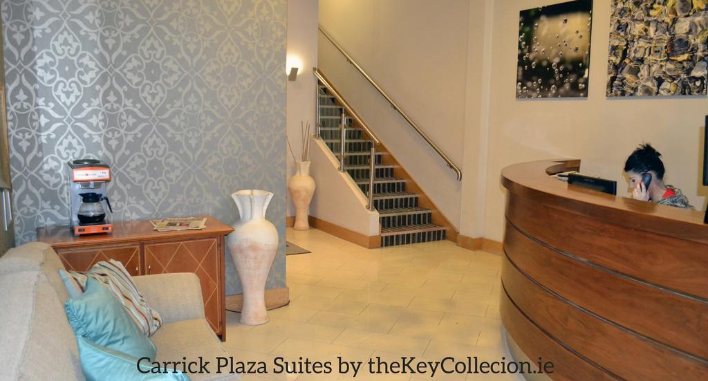 Carrick Plaza Suites And Apartments Екстериор снимка