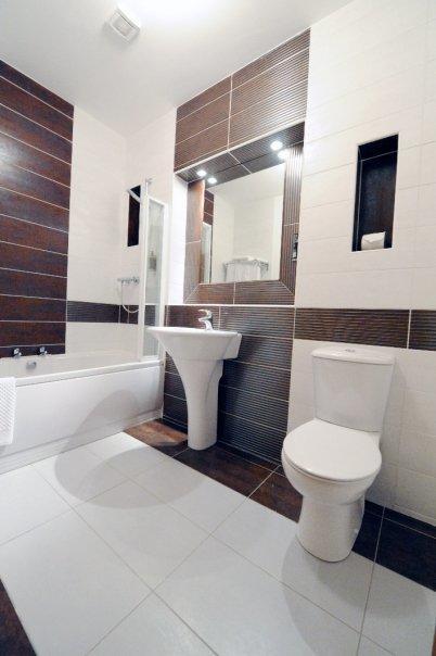 Carrick Plaza Suites And Apartments Екстериор снимка